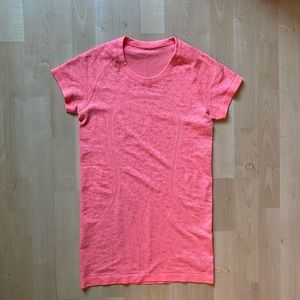 Pink lululemon short sleeve